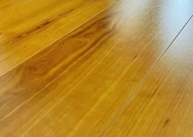 地板打蠟的時(shí)候要注意什么呢？