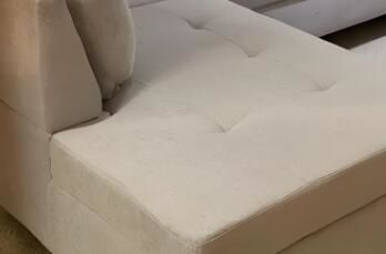 清潔布藝沙發(fā)這種家具的時候，要注意什么呢？