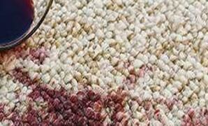 地毯上沾上了污漬，該怎么處理呢？